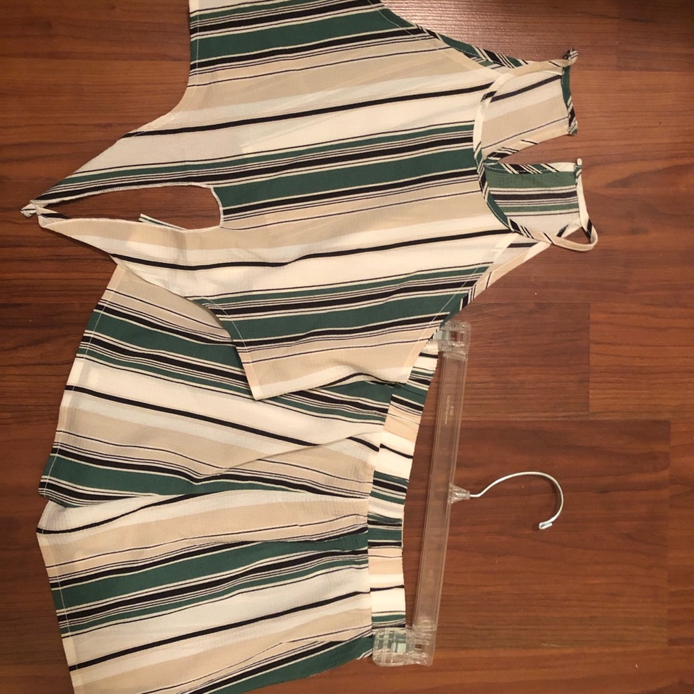 Kids size 8 matching top and bottom